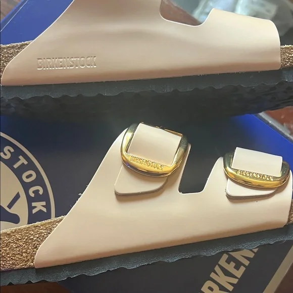 BIRKENSTOCK ARIZONA BIG BUCKLE HIGH SHINE NEW BEIGE SIZE 9 WOMENS - Picture 2 of 13